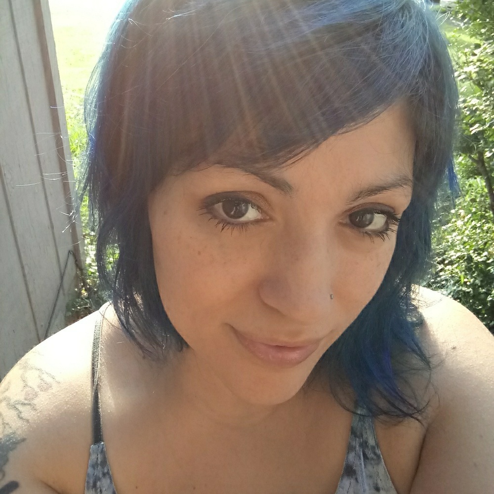 Meet your Posher, Vana Lea